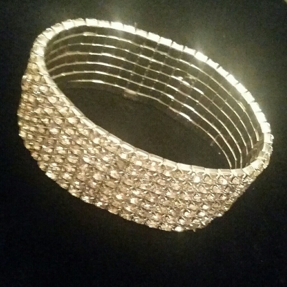 Jewelry - Expandable Rhinestone Bracelet